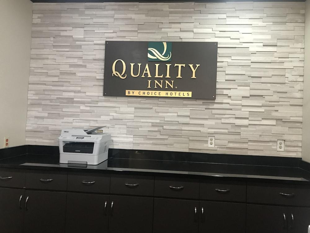 Quality Inn Near I-72 And Hwy 51 Forsyth Exterior foto